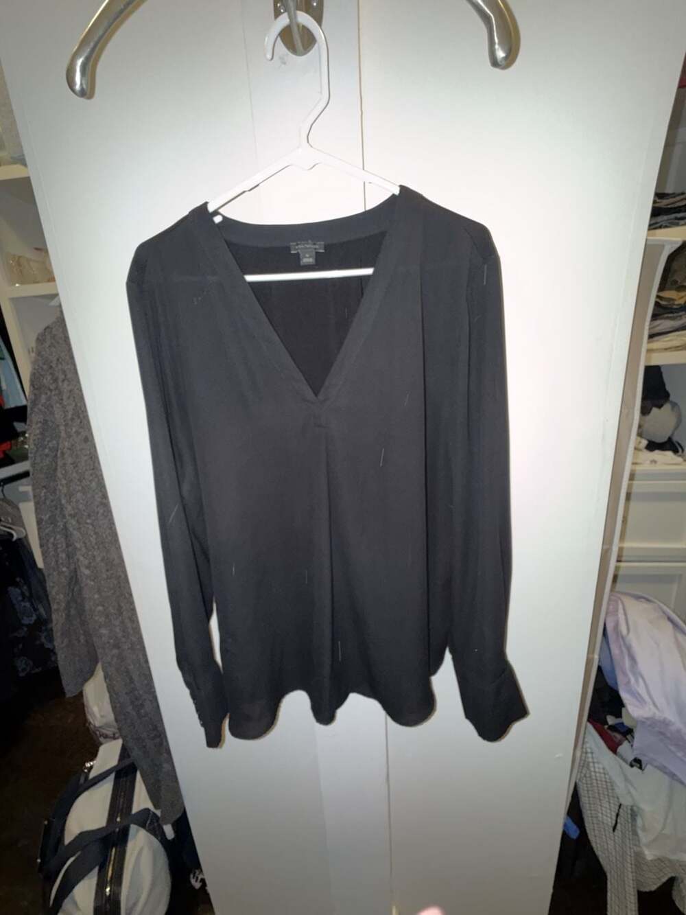 Ann Taylor Black V-Neck Long Sleeve Blouse